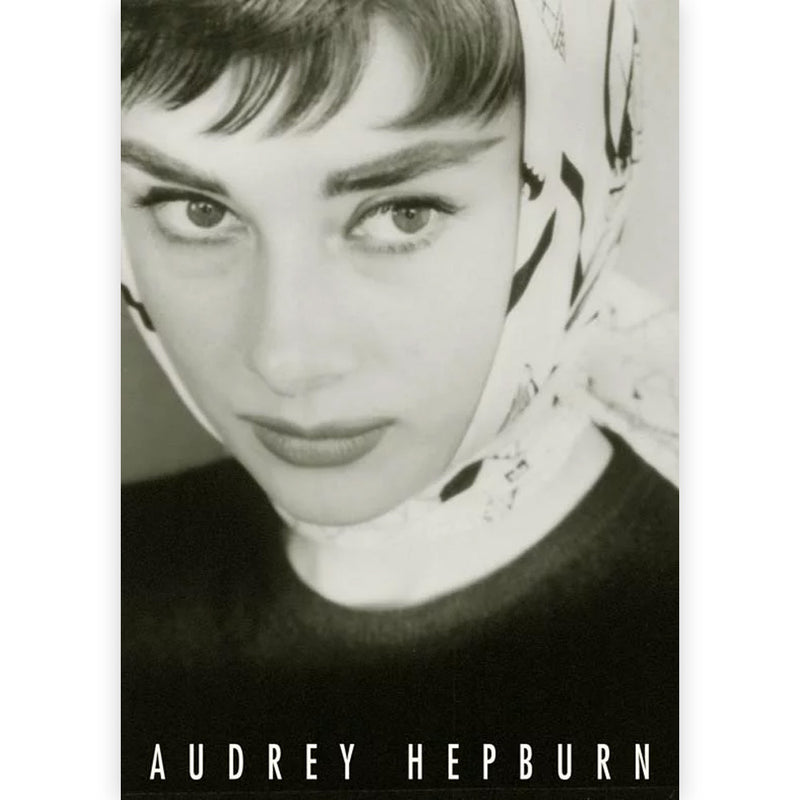 AUDREY HEPBURN - Official Postcard / C / Letters & Postcards
